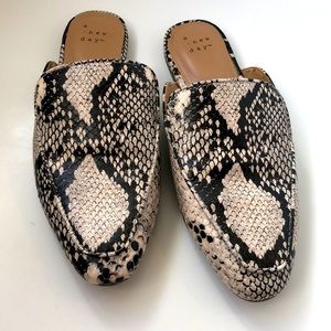 WORN ONCE SNAKEPRINT MULE LOAFERS